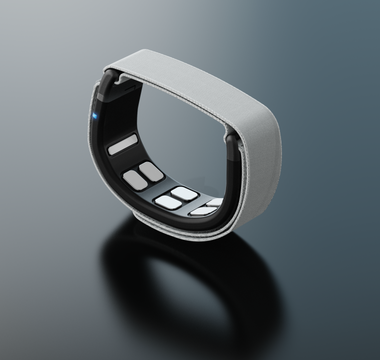 Geek of Chic Showcases the New Multi-Device Mudra Link Wristband